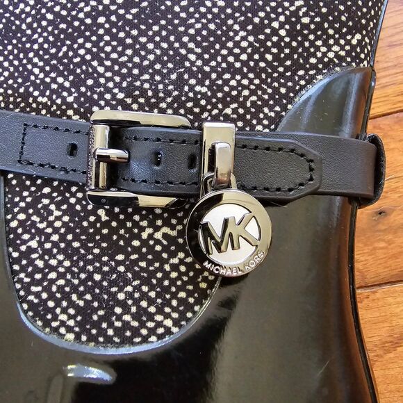 Michael Kors strech tall charm Rain Boots. Size 8 - Picture 3 of 11